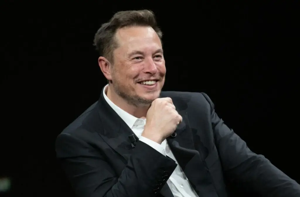 Elon Musk dévoile son innovation révolutionnaire pour contrer ChatGPT